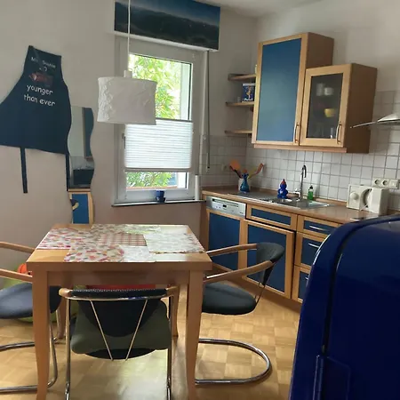 Premium Ruhiges Ganzes 90 M 2 Schlafzimmer Grosse Kueche Wohnzimmer Apartment Duisburg