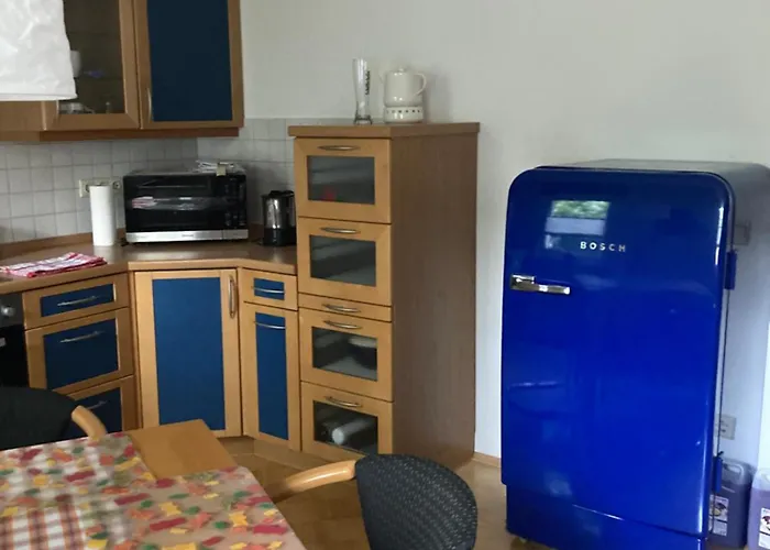 Premium Ruhiges Ganzes 90 M 2 Schlafzimmer Grosse Kueche Wohnzimmer