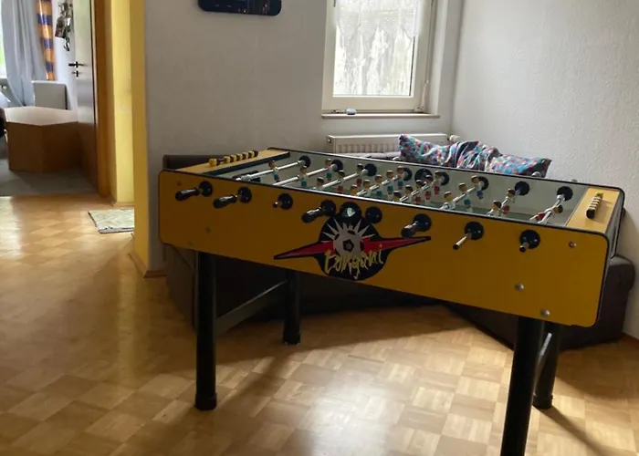 Premium Ruhiges Ganzes 90 M 2 Schlafzimmer Grosse Kueche Wohnzimmer