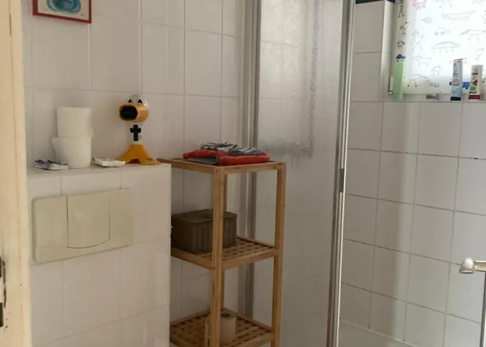 Premium Ruhiges Ganzes 90 M 2 Schlafzimmer Grosse Kueche Wohnzimmer Apartmán Duisburg